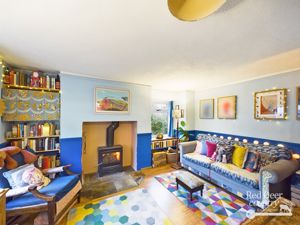 Sitting Room- click for photo gallery